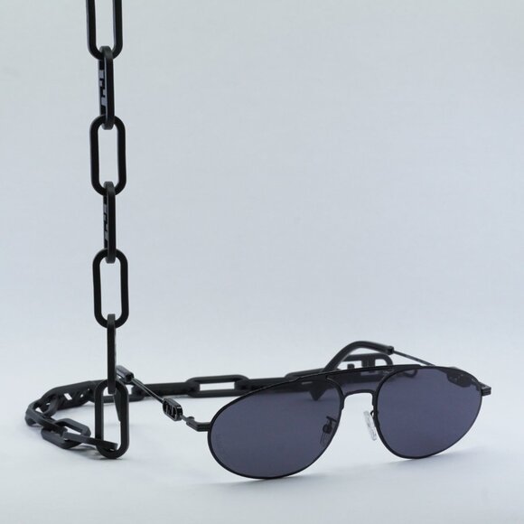 Fendi FE40072U-Y 01A Sunglasses Black Aviator Frame, Grey Lenses main image 7